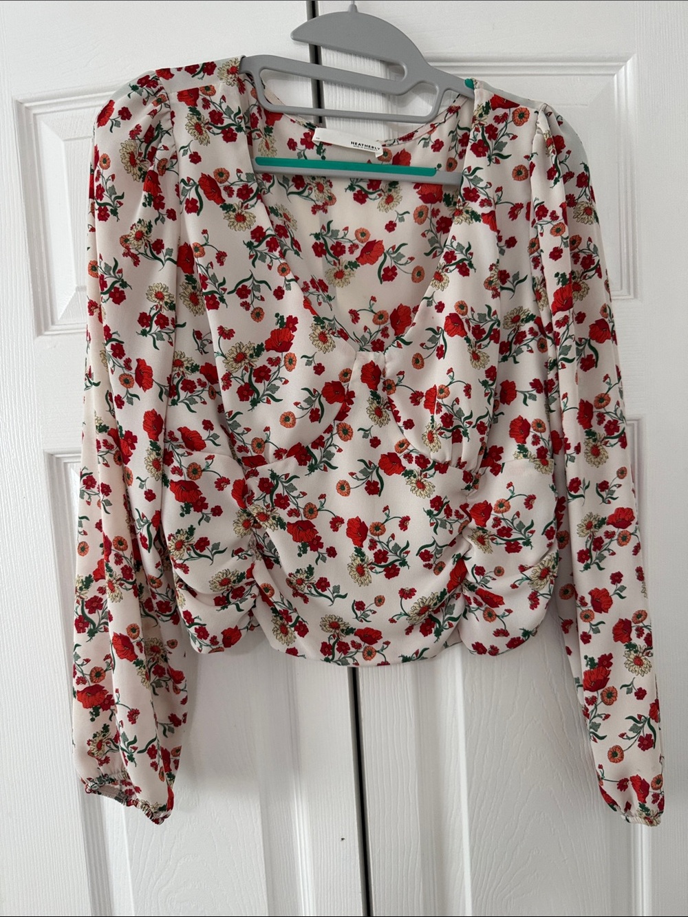 Long sleeve floral crop top